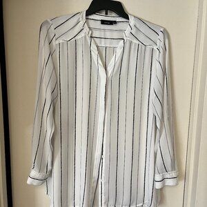 Apt 9 White and Black Long Sleeve button down Blouse, Size XL